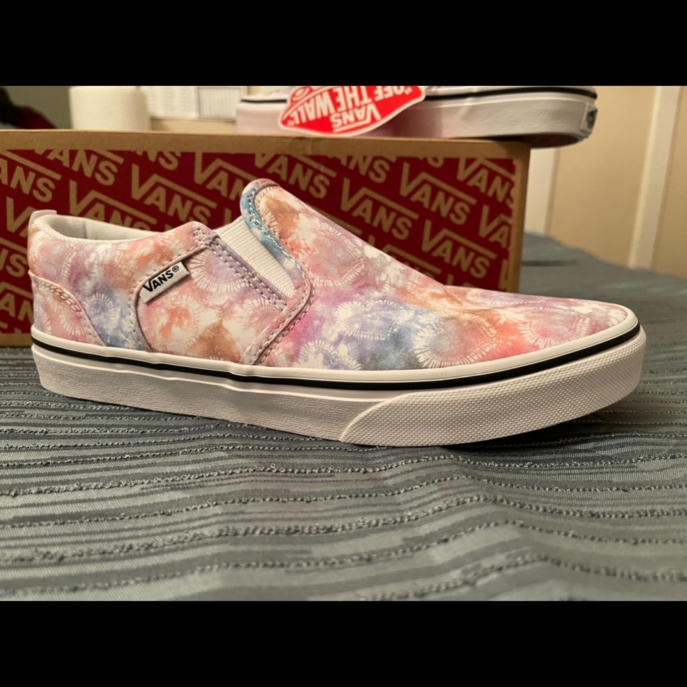 NWB Vans Asher Heart Tie Dye